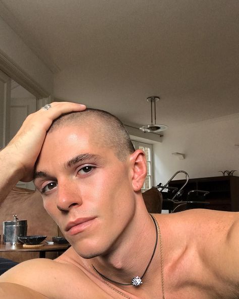 Jordan Robson on Instagram: “back to bald 🥚” Bald Aesthetic Man, Bald Guy Aesthetic, Bald Boy Aesthetic, Bald Person, Bald Boy, Bald Guy, Goddess Aphrodite, Bald Men Style, Bald Look