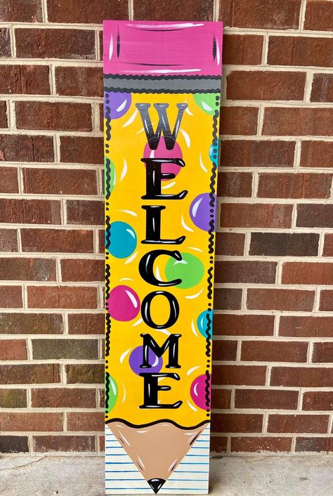 Welcome Sign Front Door Painting, Classroom Welcome Sign, فن الرسم بالمسامير, Decoration Hall, Teacher Needs, Appreciation Gifts Diy, School Board Decoration, School Door Decorations, Teacher Appreciation Gifts Diy