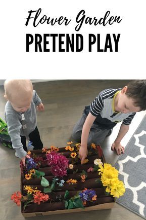 Flower garden pretend play Preschool Flowers, Dramatic Play Themes, Garden Unit, Preschool Garden, Diy Preschool, Dramatic Play Preschool, Play Garden, Garden Activities, Dramatic Play Centers