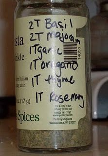 Make your own Italian spice blend. I wrote the recipe on the jar so I have it handy when I run out. Italian Spice, Diy Seasonings, Food Lessons, Homemade Dry Mixes, Homemade Seasoning, Diy Mixes, Homemade Spice Mix, Dry Rubs, Spice Blends Recipes