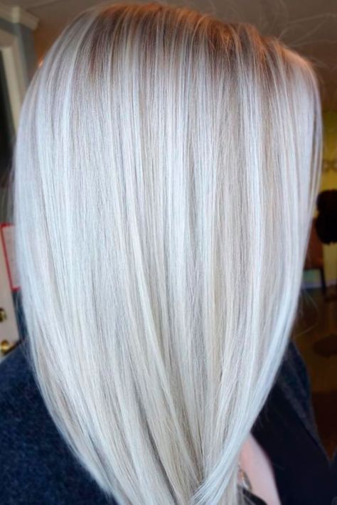 Platinum Blonde Hair Color Ideas Still Trending for 2022 - Love Hairstyles Hair Shade, Ice Blonde Hair, Platinum Blonde Highlights, Platinum Blonde Hair Color, Silver Blonde Hair, Icy Blonde Hair, Silver Blonde, Ash Blonde Hair, Blonde Hair Shades