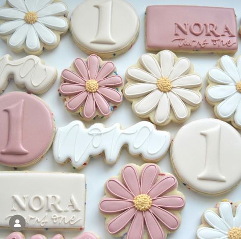 Nora Name, Name Cookies, First Birthday Cookies, Tree Cookies, Sugar Cookie Designs, Flower Names, 1st Birthday Cake, Icing Cookies, Birthday Cookies