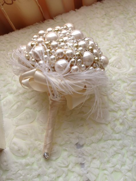 Pearl bouquet broochbouquet Feather Bouquet, Beaded Bouquet, Pearl Bouquet, Jeweled Bouquet, Pola Manik, Flower Girl Bouquet, Bridal Brooch Bouquet, Handmade Bouquets, Vintage Ideas