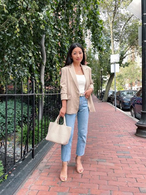 fall 2022 petite smart casual blazer work outfit // how to style an oversized boyfriend blazer Petite Oversized Blazer, How To Style Blazers Women, Beige Blazer Outfits Women, Outfit Ideas For Petite Women, Camel Blazer Outfit, Style Language, Beige Blazer Outfit, Blazer Outfits Women, Smart Casual Blazer