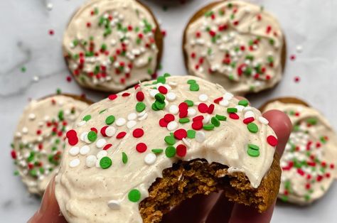 Gingerbread Cookies with Cream Cheese Frosting - Daddio's Kitchen Gingerbread Cookies With Cream Cheese, Gingerbread Cream Cheese, Cookies With Cinnamon, Chocolate Covered Cookie Dough, Cookies With Cream Cheese Frosting, Cookies With Cream Cheese, Salted Chocolate Chip Cookies, Chocolate Covered Cookies, Apple Cinnamon Bread