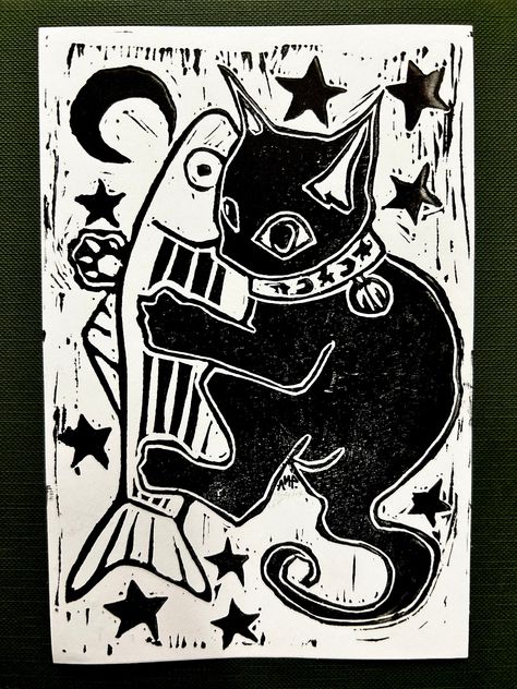 "HANDMADE 4x6 iNCH ART PRiNT by PHANTASMALLL. -WRAPPED iN PROTECTiVE PLASTiC -QUALiTY BLACK iNK ON CARDSTOCK -EACH PRiNT SiGNED BY AMP. *NOTE: each print is handprinted with a linoleum block, resulting in variations of the same design! each print is unique :D  \"MOONY BABY\" (NiNTH DROP, AUG 2023)." Black And White Print Art, Linocut Prints 2 Color, Linotype Prints, Two Color Print, Lino Print Inspiration, Block Printed Cards, Block Stamping Ideas, Linoleum Block Print, Cute Lino Prints