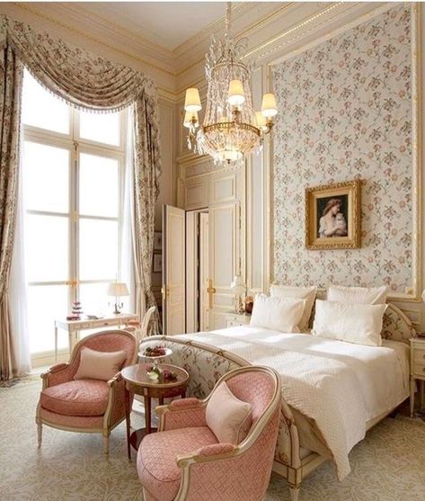 French Hotel, تصميم للمنزل العصري, Classic Interiors, Romantic Shabby Chic, التصميم الخارجي للمنزل, Shabby Chic Bedroom, Shabby Chic Bedrooms, Classic Bedroom, Romantic Bedroom