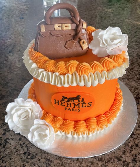 Birthday cake inspo, hermes, hermes cake, birkin bag, aesthetic cakes, 29th birthday, birthday poses, orange Orange Hermes Bag Outfit, Birkin Bag Cake, Hermes Cake, Birkin Bag Aesthetic, Birthday Poses, Orange Dream, Cake Inspo, 29th Birthday, Beautiful Birthday Cakes