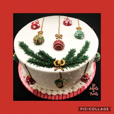 Christmas Cake Fondant Decorating Ideas, Fondant Decorating Ideas, Christmas Cake Fondant, Vanilla Almond Cake, Cake Fondant Decorating, Christmas Ornament Cake, Christmas Bakes, Ornament Cake, Chocolate Ornament