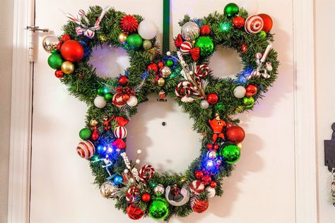 Up Disney Ears, Mickey Christmas Wreath, Disney Christmas Wreath, Mickey Mouse Wreath, Disney Wreath, Bauble Wreath, Up Disney, Disney Christmas Decorations, Christmas Picks