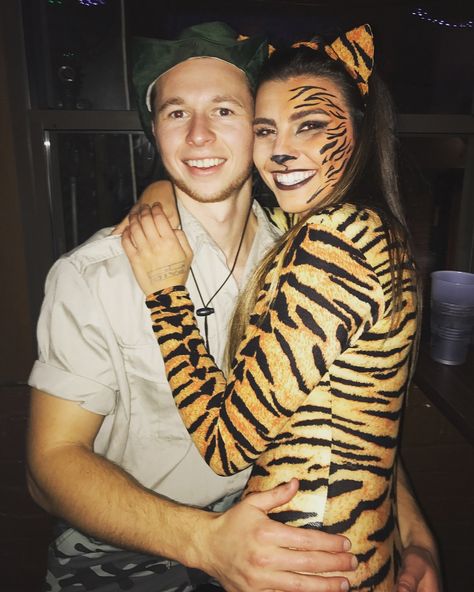 Tiger And Zoo Keeper Costume, Zookeeper And Animal Costume, Tiger Couple Costume, Tiger King Couples Costume, Cheetah And Zookeeper Costume, Safari Animal Costumes Women, Jungle Themed Party Outfit, Tiger Diy Costume, Diy Tiger Costume Women