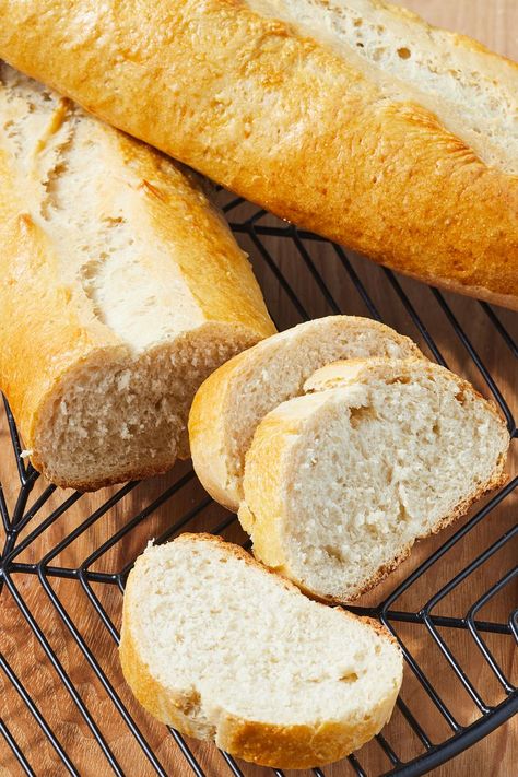 Italian Bread Using a Bread Machine Fast Easy Bread, Bread In Bread Machine, Easy Bread Machine Recipes, Italian Bread Recipes, Best Bread Machine, Bread Maker Recipes, Herb Bread, Yeast Bread Recipes, Sliced Bread