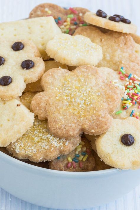 One of the fastest cookie recipes ever! These Cookie Cutter biscuits always go down well - not only at Christmas but all year round. #cookieCutter #baking #cookies   https://www.baking4happiness.com/three-ingredient-biscuits.html Plain Biscuit Recipe, Three Ingredient Biscuits, Marzipan Cookies Recipe, 3 Ingredient Biscuit Recipe, Quick Biscuit Recipe, Simple Biscuits, Dinner Rolls Easy, Short Pastry, Easy Biscuit