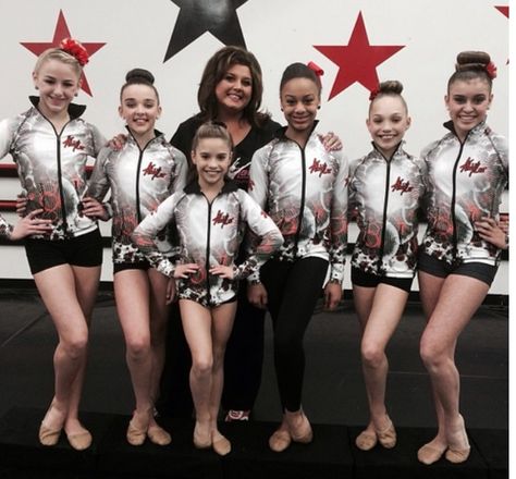 The abby lee dance company ✔️✔️ they rock Dance Moms Paige, Dance Moms Season 4, Maddie Mackenzie, Dance Moms Abby, Dance Moms Group Dances, Dance Moms Confessions, Dance Nation, Dance Moms Season, Dance Moms Costumes