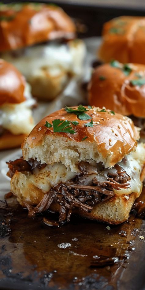 French Dip Sliders [40 Minutes] – Chasety Fancy Blt Sandwich Recipes, Cafe Appetizers, Football Sandwiches, Saltburn Party, Football Food Ideas, French Lunch, French Dip Sliders, Fancy Meals, Party Sliders