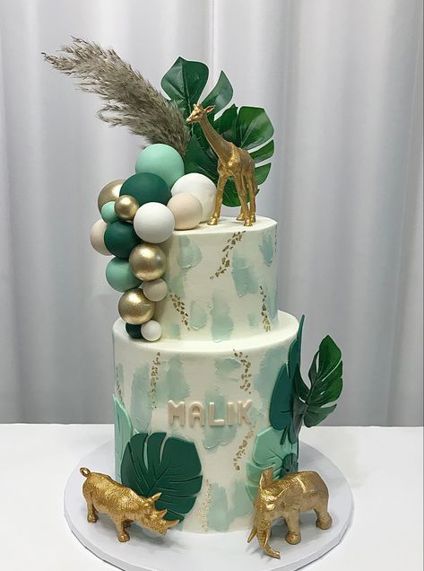 Wild One Safari Cake, Simple Safari Cake, Safari Theme Birthday Cake, Safari Cake Ideas, Jungle Theme First Birthday Cake, Jungle Cake Ideas, Safari Baby Shower Boy Cake, Cake Jungle Theme, Gold Safari Cake