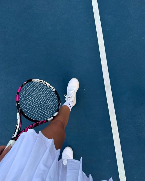 Tennis Girl Aesthetic, Mode Tennis, Squash Tennis, Tennis Lifestyle, Tennis Photography, Tennis Aesthetic, Tennis Games, Tennis Life, Miami Life