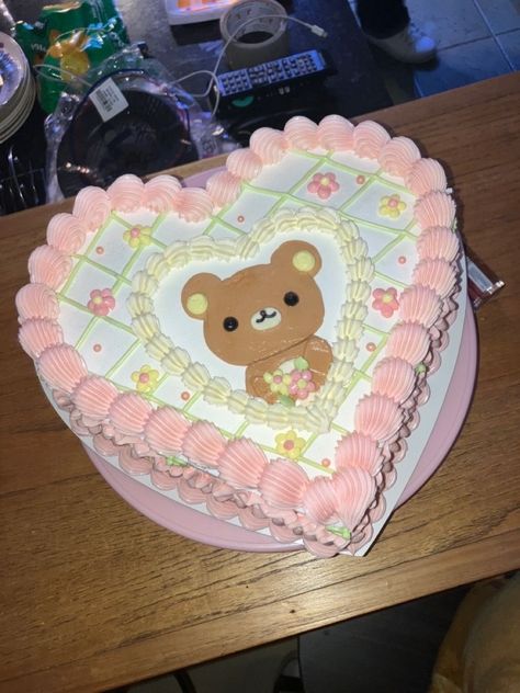 Calico Critter Cake, Rilakkuma Tattoo, Rilakkuma Aesthetic, Rilakkuma Cake, Kawaii Cake, Quince Cake, Hello Kitty Birthday Cake, Kawaii Cooking, Cute Baking