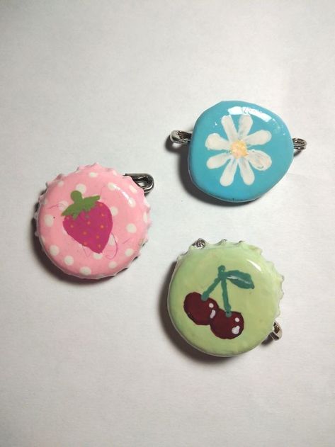 Pines Aesthetic, Art Aesthetic Painting, Bag Pins, Diy Pins, Handmade Pins, Fun Easy Crafts, Clay Jewelry Diy, Easy Diy Art, Aesthetic Painting