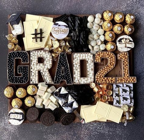 Boys Graduation Party, Graduation Party Inspiration, Grad Party Theme, Graduation Party Desserts, High School Graduation Party Decorations, College Grad Party, Graduation Desserts, Backyard Graduation Party, Boy Graduation