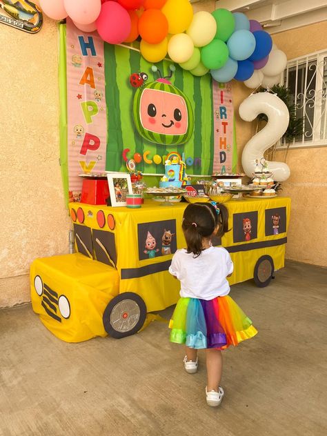 Coco Melon Trunk Or Treat, 3rd Birthday Cocomelon Theme, Coco Melon Wheels On The Bus Party, Cocomelon House Party Ideas, Coco Melon Costume, Coco Melon Halloween Costume, Cocomelon Bday Decoration, Coco Melon Birthday Party Decoration, Cocomelon Cake Non Fondant