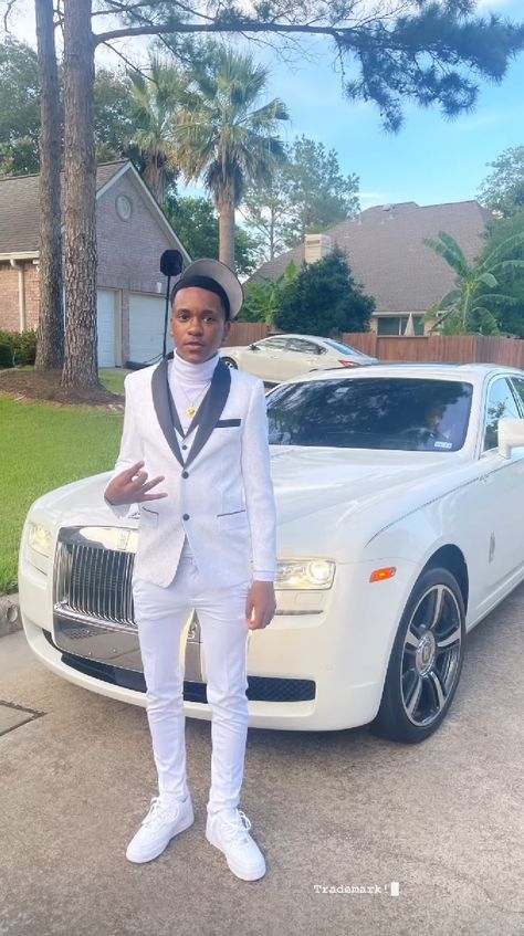 Prom Suits For Black Guys, Homecoming Fits For Guys, Prom Ideas Men, Men Prom Outfit, Homecoming Fits, Prom Outfits Men, White Prom Suit, Guys Prom Outfit, Turtleneck Outfit Men