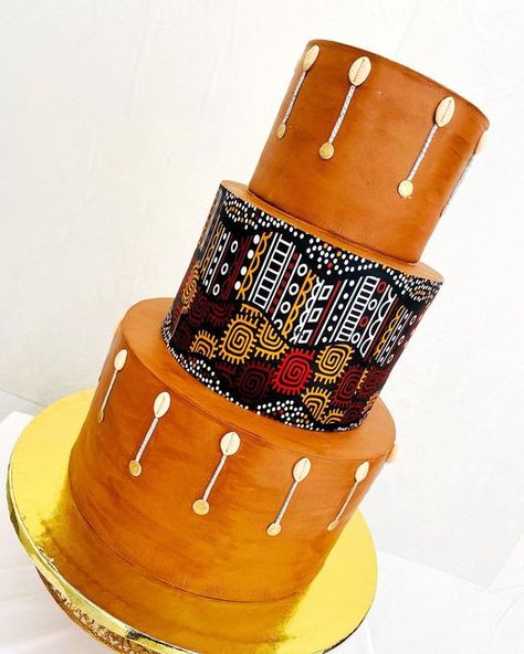 Ruracio Cake Designs, African Lobola Cakes, Lobola Cake Ideas, Traditional Cake Designs, Africa Cake, African Wedding Cakes, African Cake, African Wedding Theme, Wave Cake