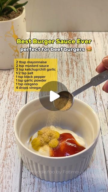 Fatima J. Omar (Foo) 🙋🏻‍♀️ on Instagram: "Best ever burger sauce 🍔 This is perfect for beef burgers at home. Easy to make.👌 

Recipe
2 tbsp mayonnaise
2 tsp mustard sauce
3 tsp ketchup/chili garlic
1/2 tsp salt
1 tsp black pepper
1 tsp garlic powder
1 tsp oregano
4 drops vinegar

Enjoy it by adding in homemade burgers and sandwiches for your friends and family. 🍔

#foodreels #recipe #burger #sauce #sandwich #beefburger #explore #foryou" Different Burger Ideas, Home Made Burgers Recipe, Sauce For Burgers, Best Burger Sauce, Sauce For Eggs, Burgers At Home, Burger Homemade, Homemade Burger Recipe, Resep Burger