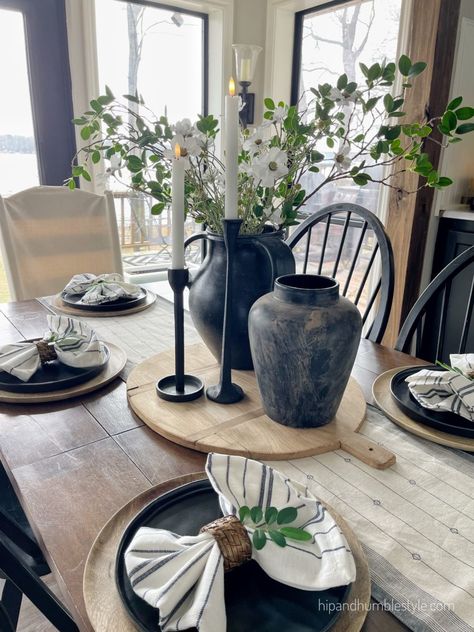 Modern Farmhouse Dining Table Decor Centerpiece, Modern Rustic Table Setting, Modern Farmhouse Kitchen Table Centerpiece, Table Styling Ideas Dining Room, Large Farmhouse Table Centerpiece, Big Table Decor, Modern Farmhouse Dining Room Centerpiece, Styling Dining Room Table Modern, Centerpiece Farmhouse Table