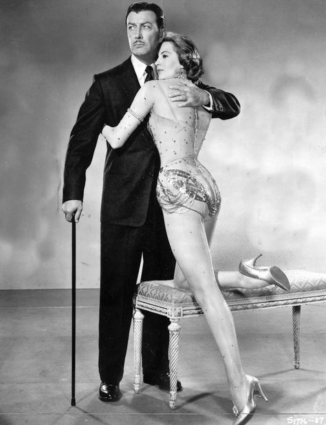 Cyd Charisse & Robert Taylor in "Party Girl" 1958 Stars D'hollywood, Cyd Charisse, Robert Taylor, Actrices Hollywood, Movie Couples, Hollywood Legends, Party Girl, Movie Costumes, Golden Age Of Hollywood