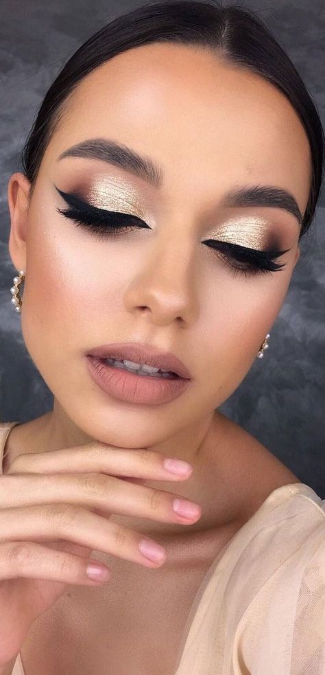 Soft glam makeup ideas : Glam Wedding Makeup Glam Bride Makeup, Make Up Gold, Gold Makeup Looks, Dag Make Up, Shimmer Eye Makeup, Wedding Eye Makeup, Glam Wedding Makeup, Wedding Makeup For Brown Eyes, Prom Eye Makeup