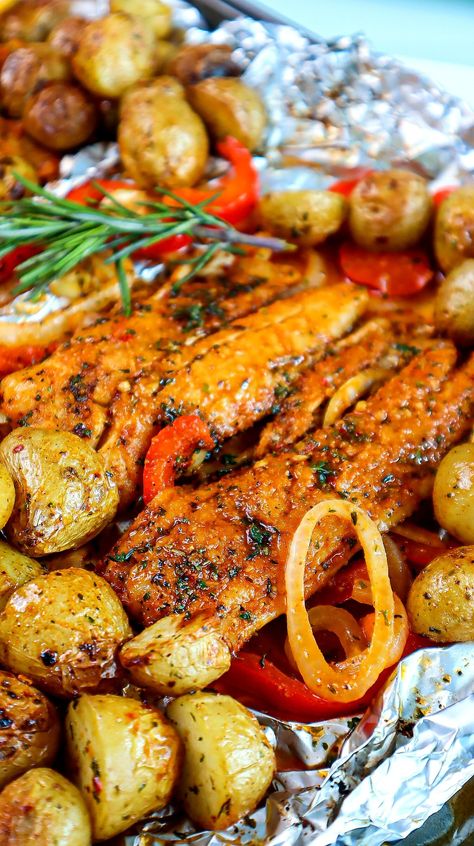 Foil Pack Fish Oven, Foil Packets For The Oven Fish, Baking Fish In Foil, Baked Fish With Peppers And Onions, Foil Packets For The Grill Fish, Fish And Veggies In Foil, Salmon Foil Packets Oven Potatoes, Baked Fish In Foil Packets, Oven Baked Fish Recipes Foil Packets