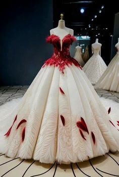 Red And White Ball Gown, Red And White Wedding Dress, Red Summer Wedding, Red White Wedding Dress, Summer Wedding Guest Outfit, Wedding Guest Outfit Ideas, Red Ball Gown, Red And White Weddings, Red Wedding Dress