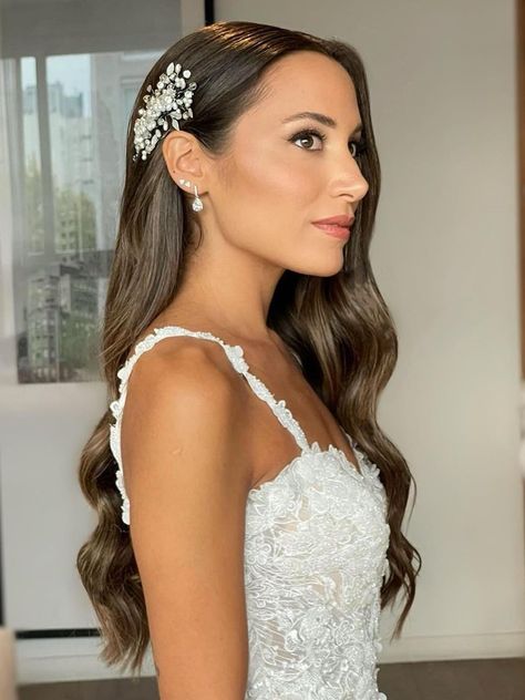 Side Bride Hairstyles, Bride Hair To The Side, Hair Down With Slick Sides, Side Parting Wedding Hair, Slicked Back Hollywood Waves, Wedding Hair Loose Waves, Slick Wedding Hair, Big Loose Curls For Long Hair, Long Hair Wedding Styles All Down