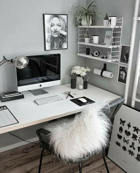 Monochrome Office, Scandinavian Office, String Pocket, Decor Ikea, White Desk, Black And White Interior, غرفة ملابس, White Desks, Office Set