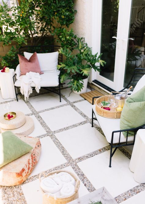 5 Ways to UpdateYour Patio on a Budget Patio On A Budget, Inexpensive Patio, Small Patio Design, Patio Pavers Design, Balkon Design, Casa Patio, Budget Patio, Patio Flooring, Outside Patio