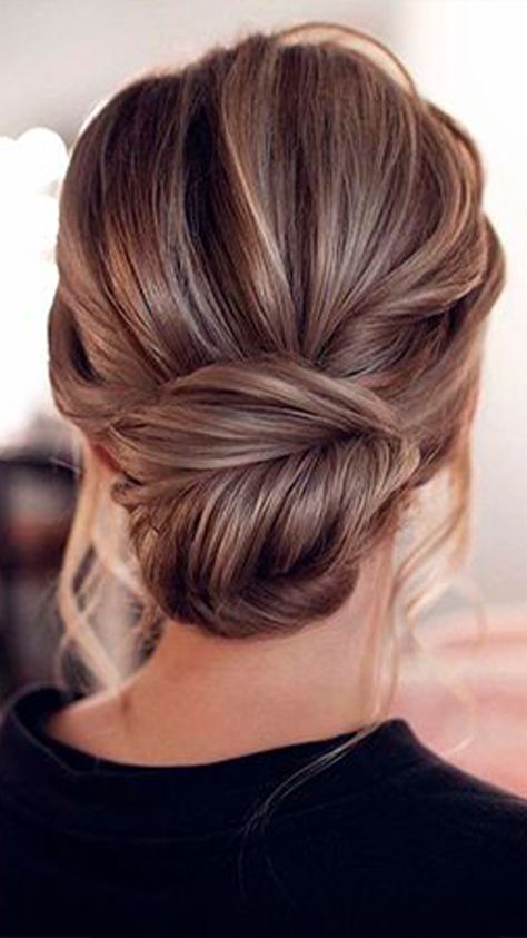 Wedding Hair Up, Simple Wedding Hairstyles, Bridal Hair Updo, Fishtail Braid, Haircut Styles, Bridal Hairstyle, Wedding Hair Inspiration, Low Bun, Bridal Hairstyles