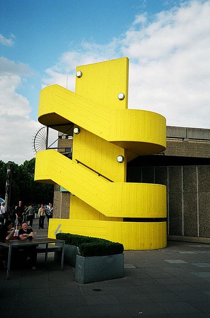 Hayward Gallery (London) (LW17) London Southbank, Yellow Stairs, Southbank London, Southbank Centre, Hayward Gallery, Brutalist Buildings, Colour Architecture, Exterior Stairs, South Bank