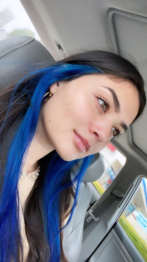 Hair Idea Color, Split Hair Dye Underneath, Blue Hair Dye Ideas, Blue Peekaboo Hair, Blue Hair Underneath, Black And Blue Hair, Blue Hair Streaks, Under Hair Dye, Underdye Hair