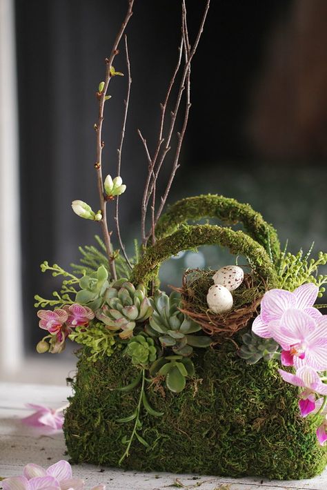 Untitled | Kiyoko Way | Flickr Moss Arrangements, Moss Purse, Bouquet Business, Summer Arrangements, Basket Arrangement, Wedding Fayre, Unique Floral Arrangements, Spring Arrangements, Unique Flower Arrangements