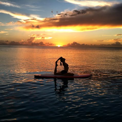 Yoga Astethic, Paddle Boarding Yoga, Yoga Paddleboard, Ocean Yoga, Yoga Boutique, Paddleboard Yoga, Yoga On The Beach, Paddle Board Yoga, Yoga Photoshoot