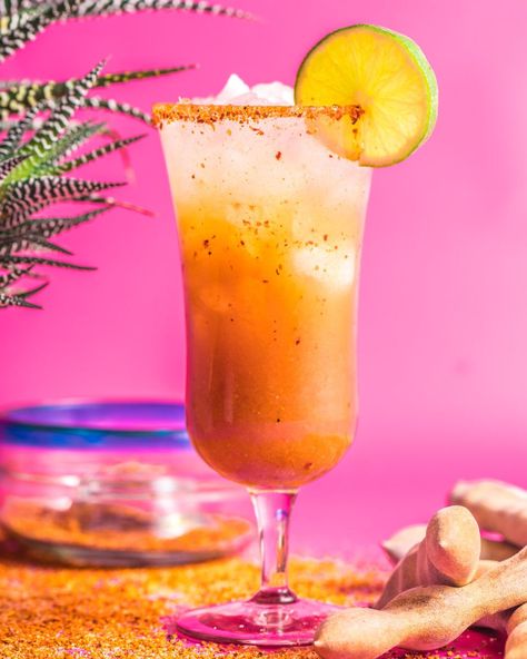 Mexican aguas frescas Tamarind Drink, Mexican Fruit, Tamarind Fruit, Agua Fresca Recipe, Mexican Independence Day, Natural Electrolytes, Mexican Independence, Freshly Squeezed Orange Juice, Agua Fresca