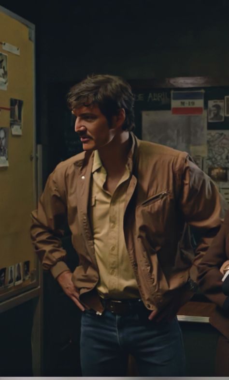 Pedro Pascal as Javier Peña / Narcos Pedro Pascal Narcos, Kaptan Jack Sparrow, Don Pedro, Middle Aged Man, Pedro Pascal, Film Serie, Chris Hemsworth, Chris Evans, Pretty Men