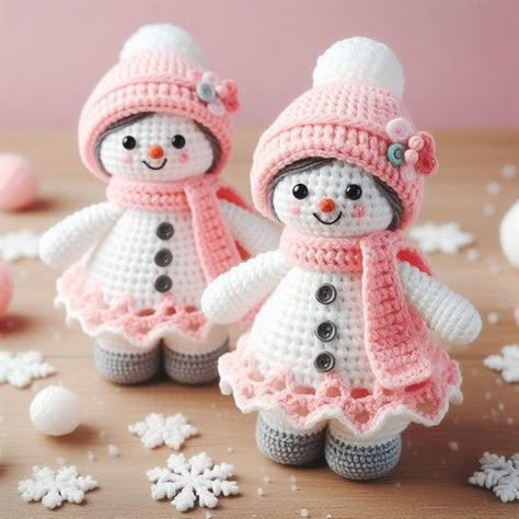 Crochet a cute snowgirl amigurumi with free patterns and#Natal #Crochet_Christmas_Dolls_Free_Pattern #Crochet_Snowmen_Patterns_Free #Christmas_Crochet_Free_Patterns Free Crochet Toy Patterns English, Christmas Decor Crochet Free Pattern, Snowmen Patterns Free, Snowman Crochet Patterns Free, Crochet Dolls Free Patterns Easy, Crochet Christmas Decorations Free Pattern, Amigurumi Holiday, Unicorn Knitting Pattern, Doll Amigurumi Free Pattern