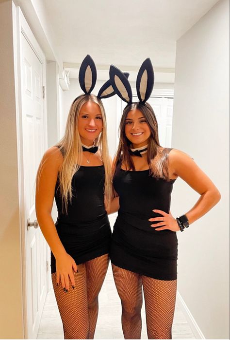 Play Boy Bunny Halloween Costume Ideas, Play Boy Bunny Costume Black, Playboy Costumes Halloween, Playboy Halloween Costume, Bunny Costume Women, Playboy Bunny Outfit, Playboy Bunny Halloween Costume, Playboy Bunny Outfits, Black Dress Halloween Costume