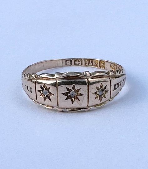 Amazing Edwardian Era 9k rose Gold Genuine old cut Diamond starburst trilogy Band Ring with 3 genuine old round cut diamonds, and are approximately 2 mm each in size. A stunning piece of fine jewelry from 1901. ERA - Circa 1901/ Edwardian METAL / MATERIAL - 9k rose gold, 3 genuine diamonds (approx. 0.03 CTW) MARKINGS / HISTORY - Gold stamp for 375 Makers MARK: h & s Assay mark: Birmingham Date mark: b for 1901 CONDITION - Good antique condition. gold metal has been polished & cleaned. All gemsto Antique Star Ring, Edwardian Jewelry Antique, Victorian Rings Antique, Vintage Wedding Rings Antique, Antique Wedding Ring, Stunning Rings, Unique Jewelry Vintage, Rose Gold Band Ring, Art Nouveau Ring