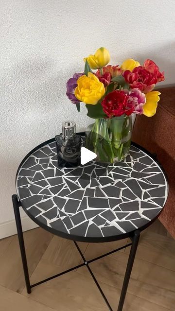 Gladom Ikea, Ikea Tiles, Instagram Mosaic, Ikea Hacks Ideas, Tile Mosaic Art, Leftover Tile, Japanese Home Design, Ikea Table, Crate Ideas