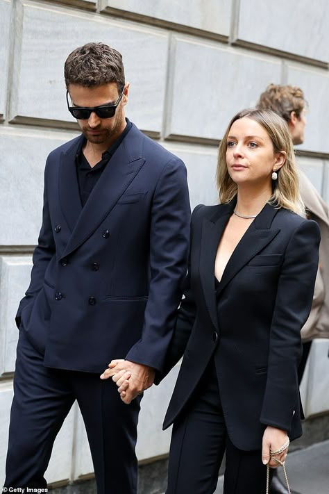 Theo James And Wife, Theo James Paparazzi, Theo James Wife, Theo James And Ruth Kearney, Theo James 2024, Theo James The Gentlemen Outfits, Theo James Style, Theo James White Lotus, Actors In Suits