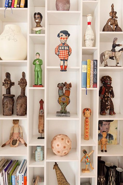 Olaf Hajek « The Selby Olaf Hajek, Toy Collection Display, Berlin Apartment, Toy Display, Collection Display, Illustrator Artist, Eco Design, Wedding Board, Displaying Collections