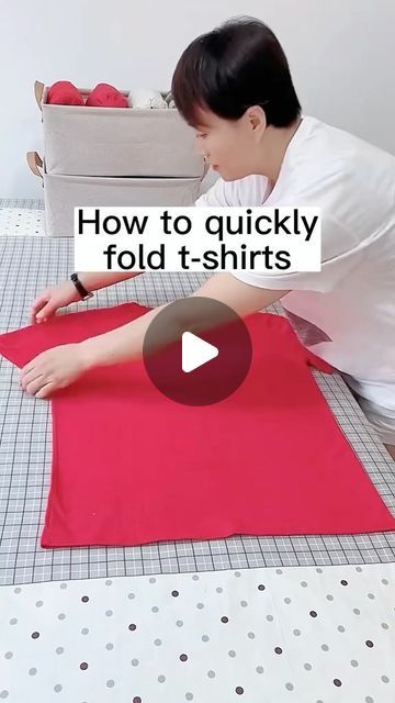 Noocx® - Smart Gadgets on Instagram: "Follow @thefoldinghacks for more 🥰 Nice way to fold t-shirt🤔#fyp #foldingclothes #storagebox #lifehacks" Tee Shirt Folding Hack, Folding T Shirts For Drawers, How To Fold Nightgowns, Folding Tshirt To Save Space, Folding T Shirts To Save Space, Folding Clothes To Save Space Shirts, How To Fold Tshirts Drawers, How To Fold Tank Tops, How To Fold Tshirts